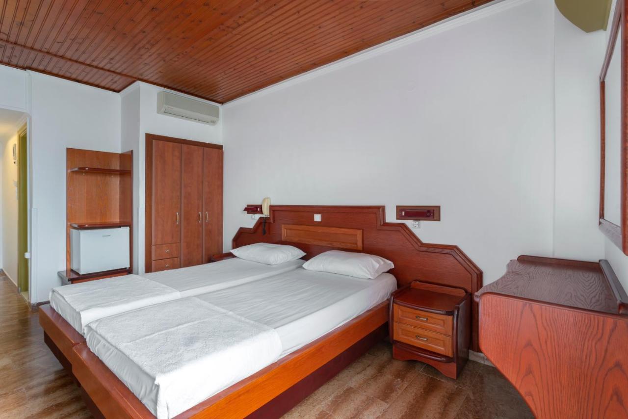 Binji Hotel Epidaurus Exterior photo